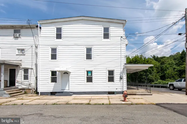 $239,900 | 500 Pine Street, Tamaqua, PA 18252