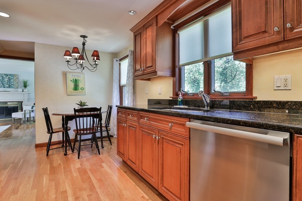 42 Woodbriar Road Wakefield, MA 01880 - Photo 13 of 42 Gallery Image 13