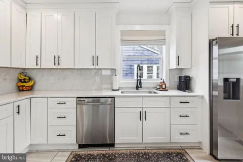 $600,000 | 810 West Collings Avenue, Collingswood, NJ 08107