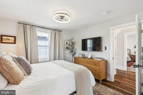 $600,000 | 810 West Collings Avenue, Collingswood, NJ 08107