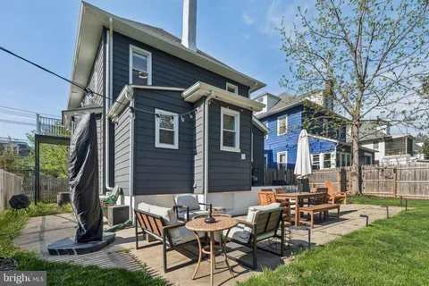 $600,000 | 810 West Collings Avenue, Collingswood, NJ 08107