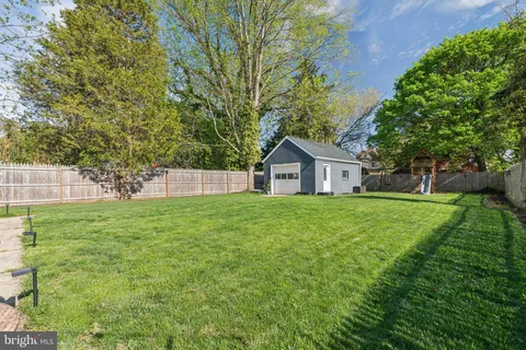 $600,000 | 810 West Collings Avenue, Collingswood, NJ 08107