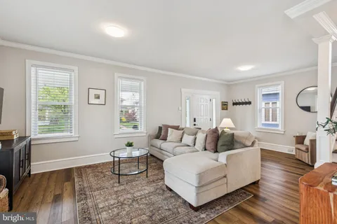 $600,000 | 810 West Collings Avenue, Collingswood, NJ 08107