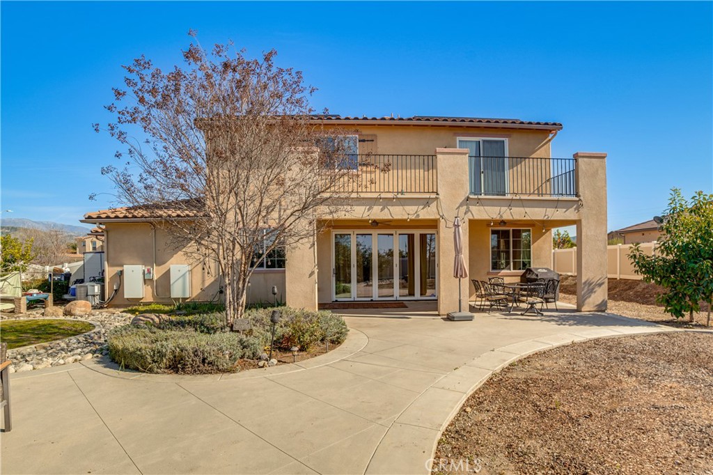 1653 Lucas Lane Redlands, CA 92374 - Photo 2 of 24