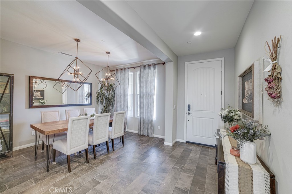 1653 Lucas Lane Redlands, CA 92374 - Photo 4 of 24