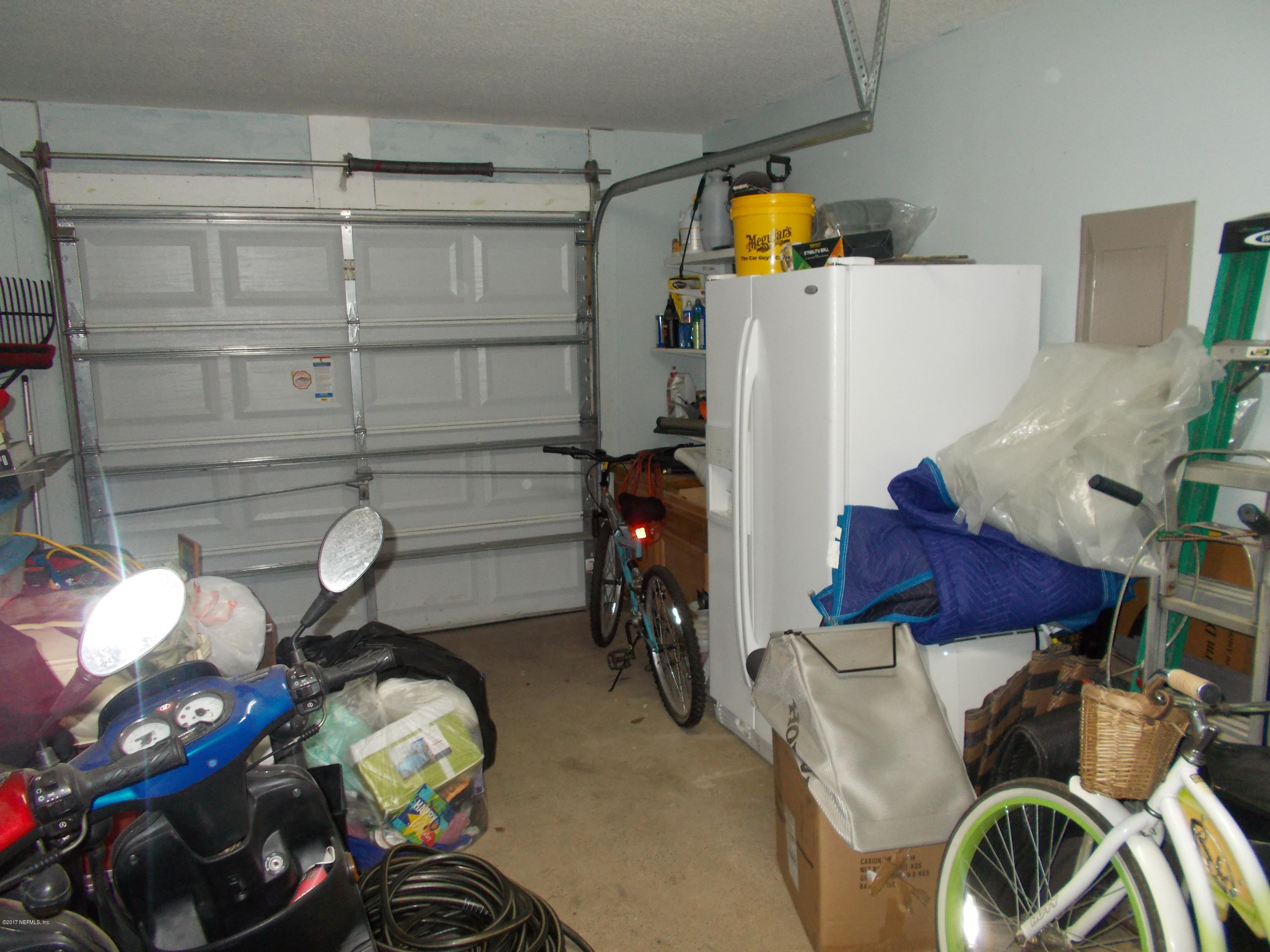 2608 Spring Park Road Jacksonville, FL 32207 - Photo 14 of 24 1 Car Garage