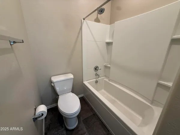 $2,395 | 1959 East Hampton Lane, Unit 101, Gilbert, AZ 85295