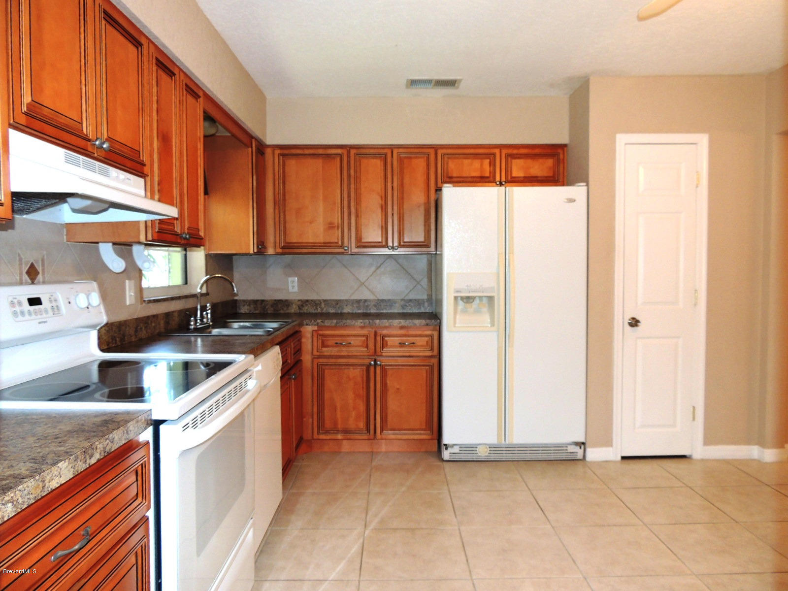 991 Beacon Road Rockledge, FL 32955 - Photo 2 of 13 Kitchen