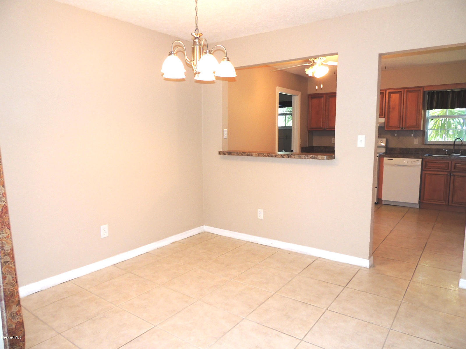 991 Beacon Road Rockledge, FL 32955 - Photo 4 of 13 Dining off Kitchen