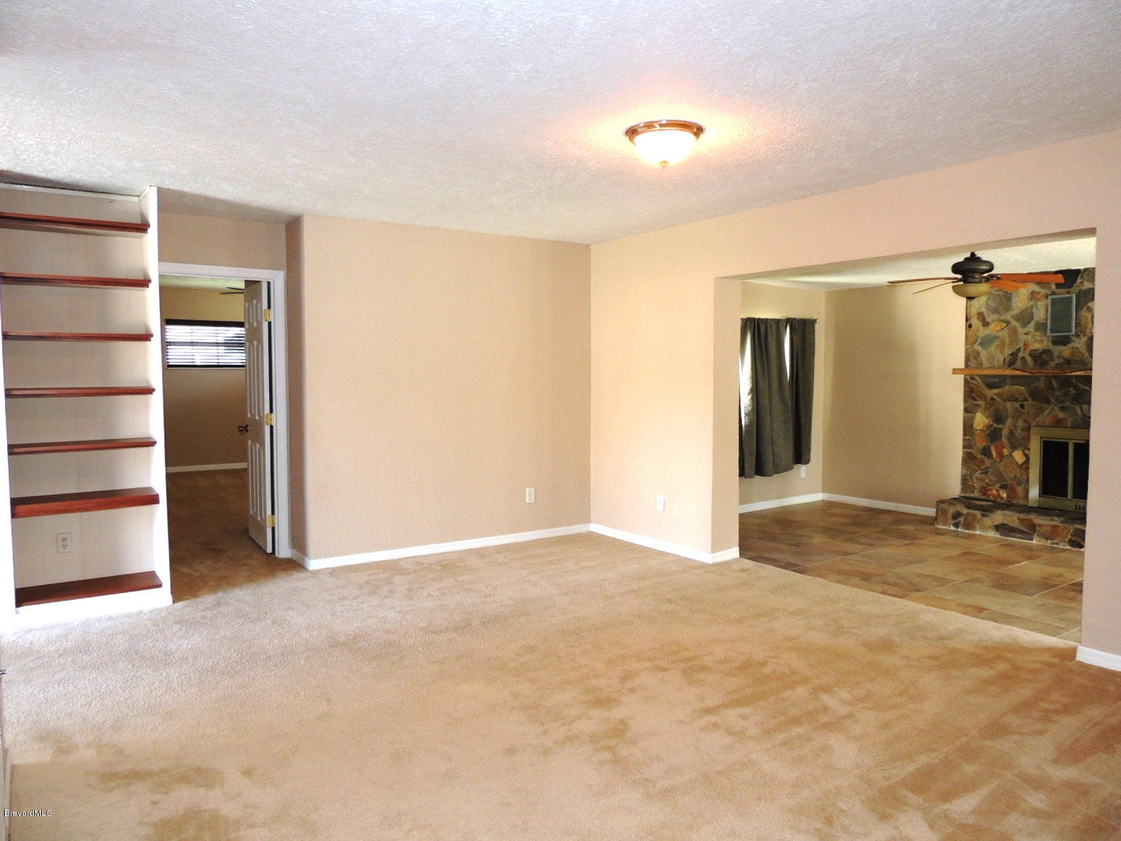 991 Beacon Road Rockledge, FL 32955 - Photo 7 of 13 Living Room