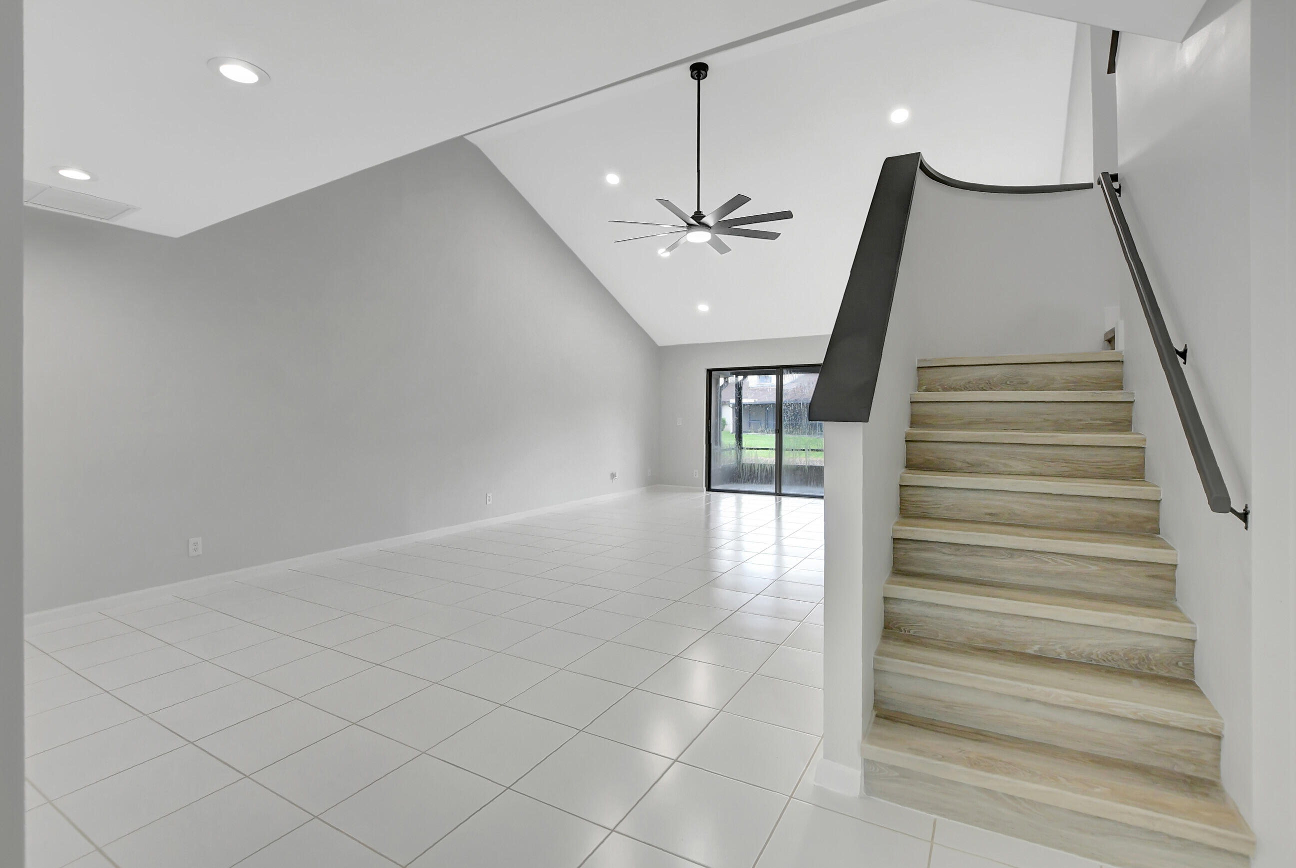 20933 Boca Ridge Drive South Boca Raton, FL 33428 - Photo 8 of 38 15_ebf_0681