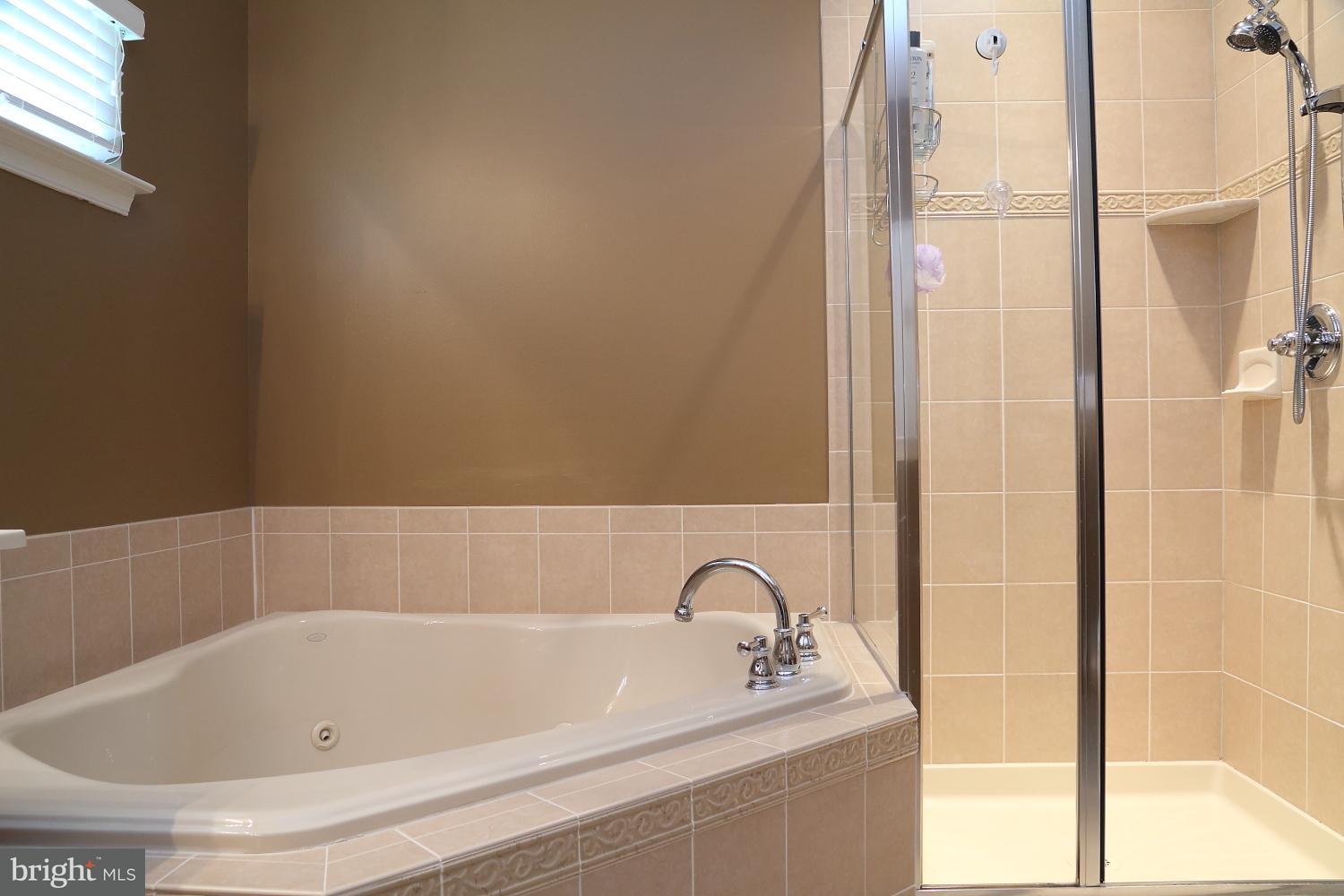 1957 Speedwell Road Lancaster, PA 17601 - Photo 23 of 32 MASTER BATHROOM