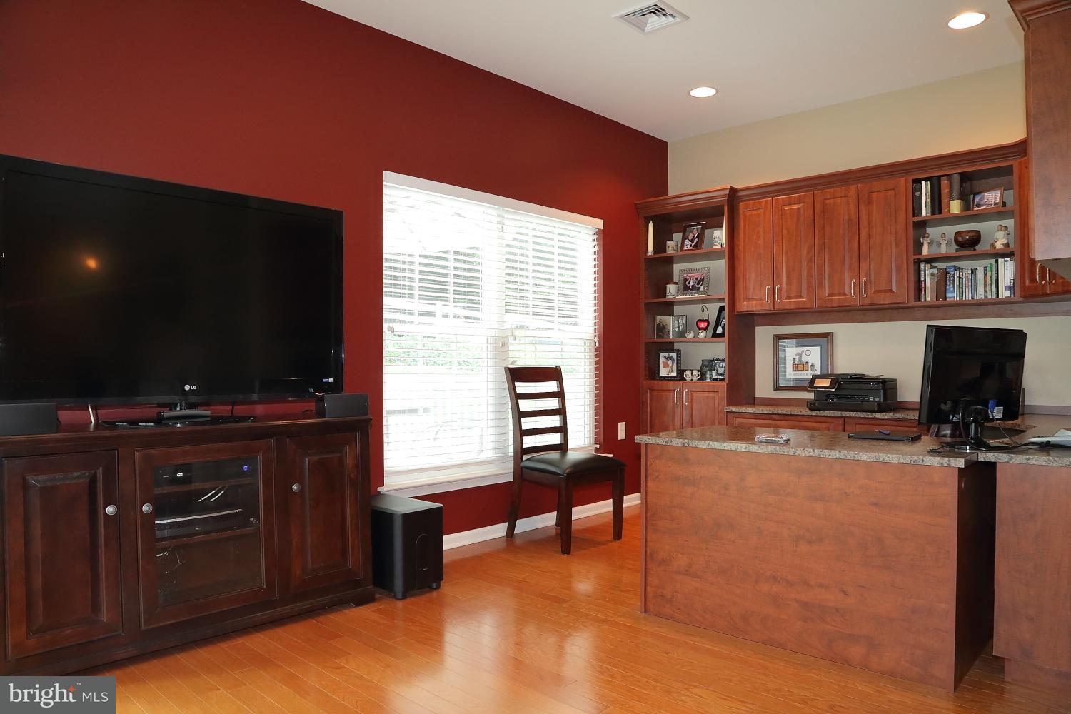 1957 Speedwell Road Lancaster, PA 17601 - Photo 8 of 32 OFFICE WITH BUILT INS