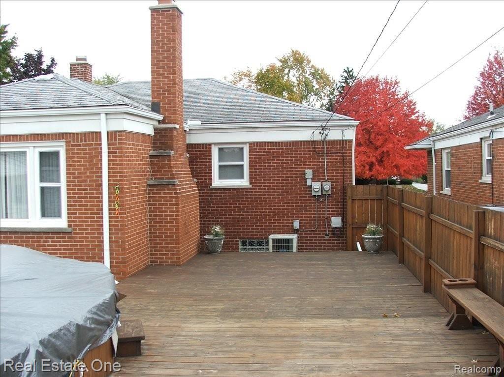 18610 Wick Road Allen Park, MI 48101 - Photo 16 of 17 Deck View 2