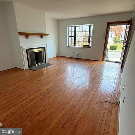 $2,400 | 447 N Mount, Bensalem, PA 19020