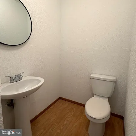 $2,400 | 447 N Mount, Bensalem, PA 19020