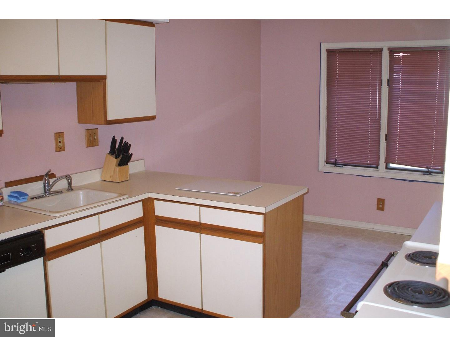 72 Harrison Road East West Chester, PA 19380 - Photo 4 of 8 Kitchen