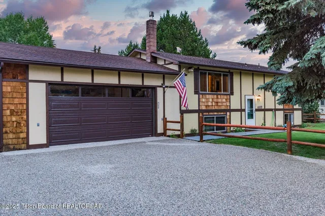 $495,000 | 469 South Madison Avenue, Pinedale, WY 82941