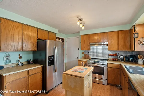 $485,000 | 469 South Madison Avenue, Pinedale, WY 82941