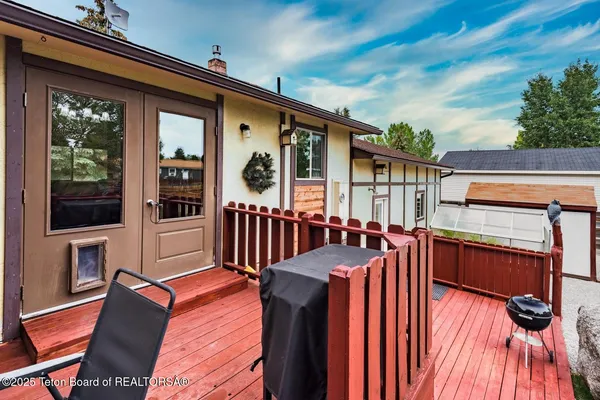 $485,000 | 469 South Madison Avenue, Pinedale, WY 82941