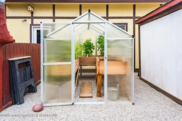 $495,000 | 469 South Madison Avenue, Pinedale, WY 82941