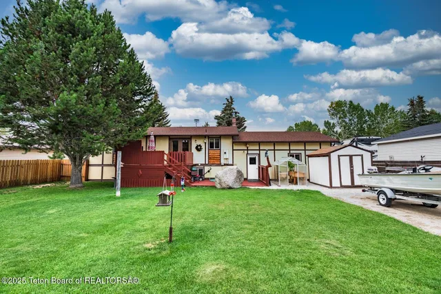 $495,000 | 469 South Madison Avenue, Pinedale, WY 82941