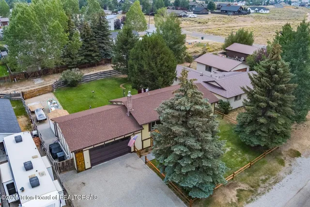 $495,000 | 469 South Madison Avenue, Pinedale, WY 82941