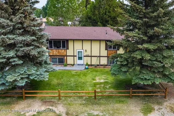 $485,000 | 469 South Madison Avenue, Pinedale, WY 82941