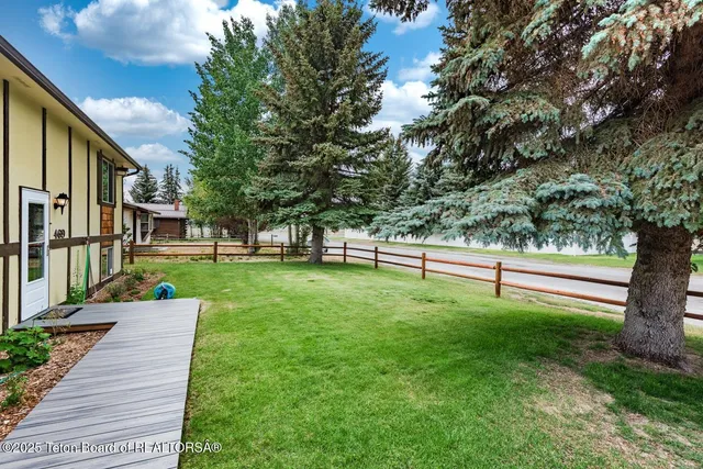 $495,000 | 469 South Madison Avenue, Pinedale, WY 82941