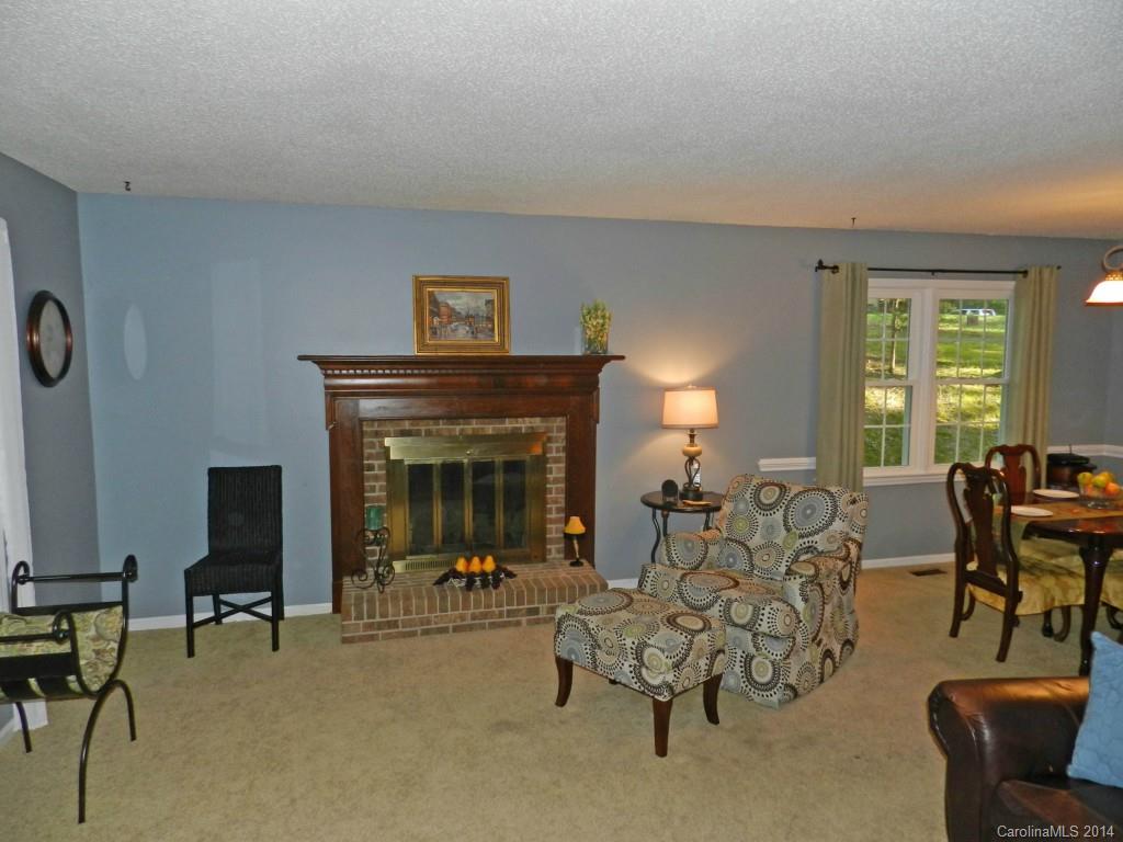 10701 Painted Tree Road Charlotte, NC 28226 - Photo 8 of 24 Gallery Image 8
