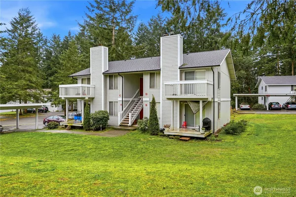 $899,950 | 34027 1st Place South, Federal Way, WA 98003