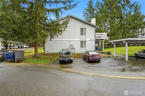 $899,950 | 34027 1st Place South, Federal Way, WA 98003