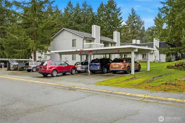 $899,950 | 34027 1st Place South, Federal Way, WA 98003