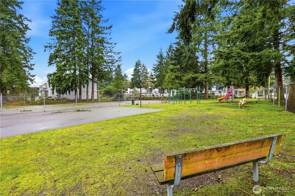 $899,950 | 34027 1st Place South, Federal Way, WA 98003