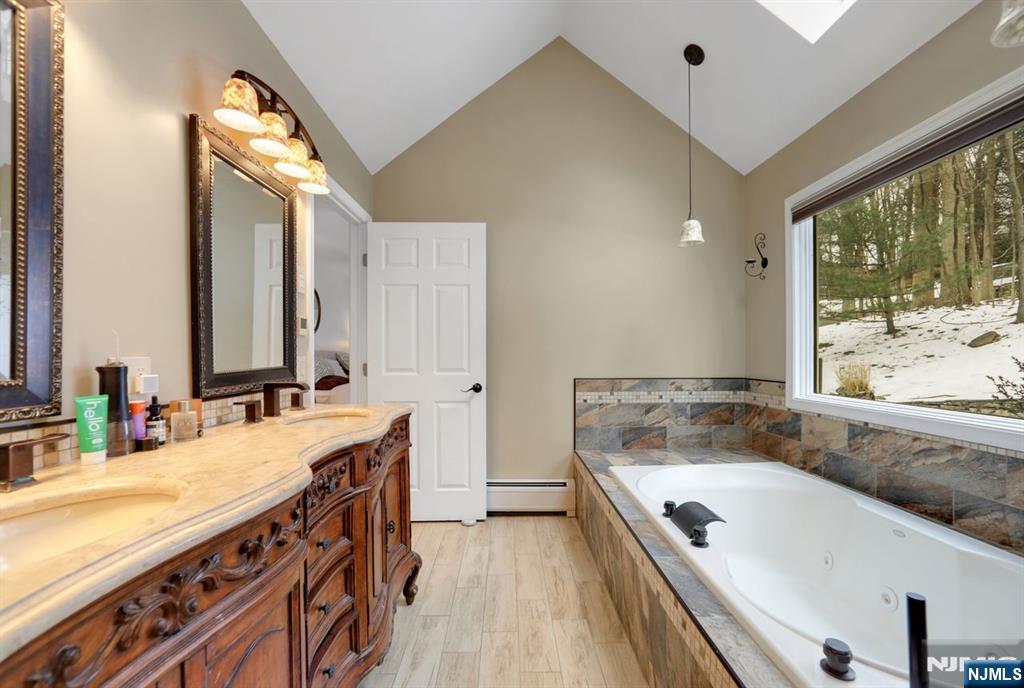 1 Broadway Park Ridge, NJ 07656 - Photo 20 of 33