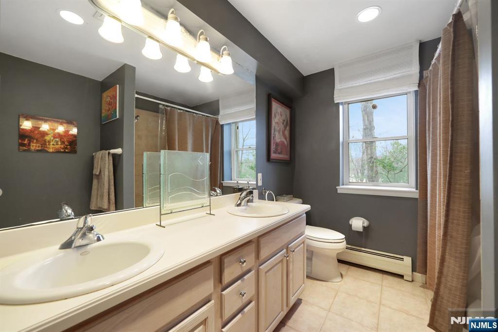 1 Broadway Park Ridge, NJ 07656 - Photo 26 of 33