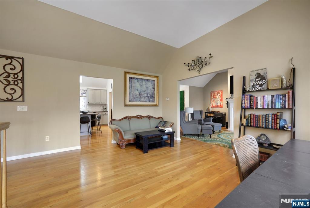 1 Broadway Park Ridge, NJ 07656 - Photo 3 of 33