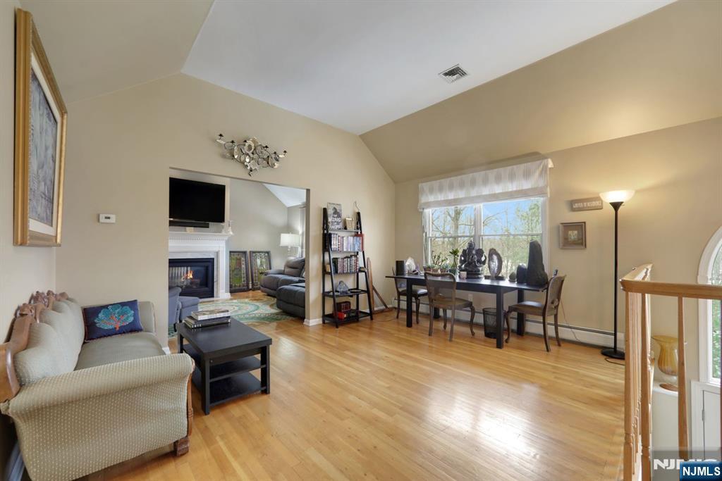 1 Broadway Park Ridge, NJ 07656 - Photo 4 of 33