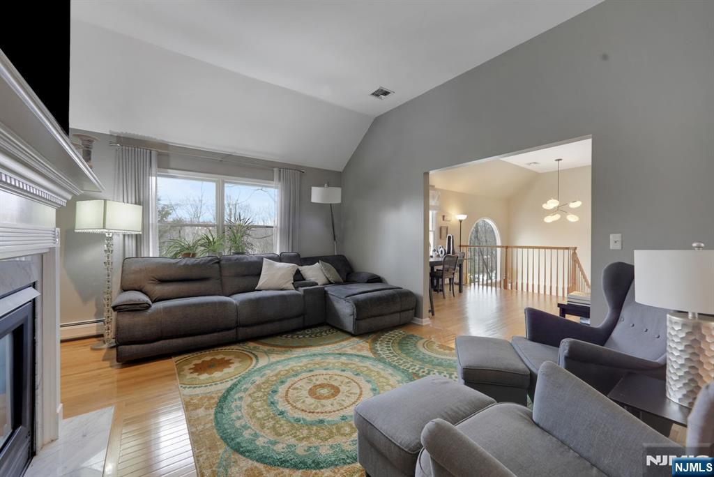 1 Broadway Park Ridge, NJ 07656 - Photo 7 of 33