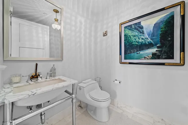 $1,495,000 | 5 Renaissance Square, Unit 23G, White Plains, NY 10601