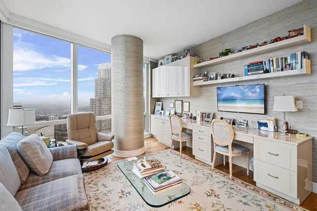 $1,495,000 | 5 Renaissance Square, Unit 23G, White Plains, NY 10601