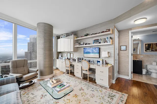 $1,495,000 | 5 Renaissance Square, Unit 23G, White Plains, NY 10601