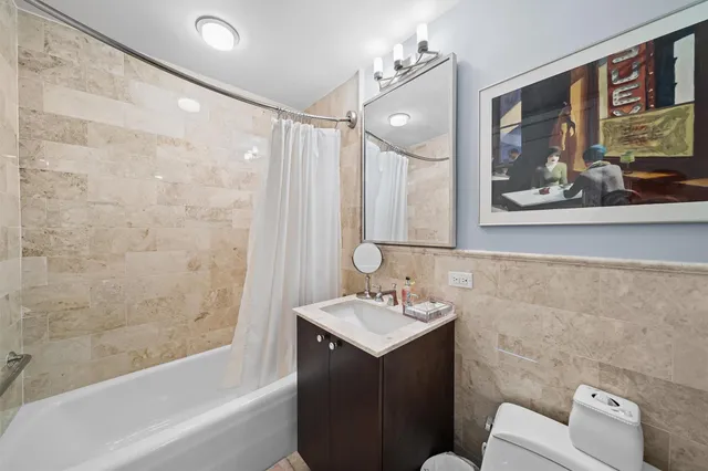 $1,495,000 | 5 Renaissance Square, Unit 23G, White Plains, NY 10601