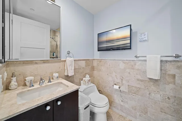 $1,495,000 | 5 Renaissance Square, Unit 23G, White Plains, NY 10601