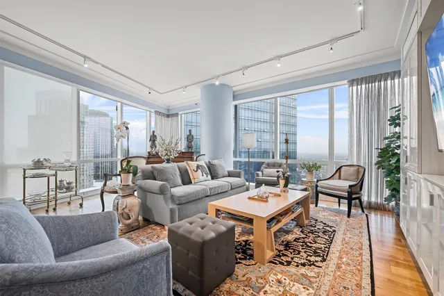 $1,495,000 | 5 Renaissance Square, Unit 23G, White Plains, NY 10601
