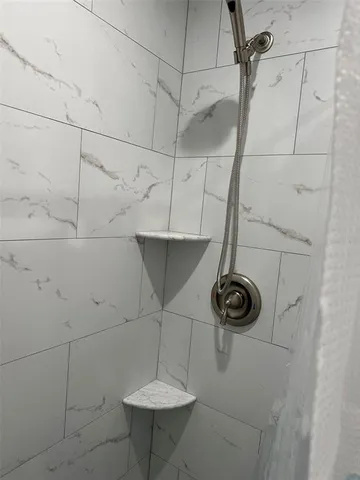 $1,800 | 306 19th Street East, Bradenton, FL 34208