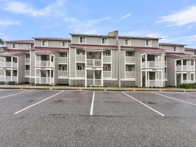$605,000 | 11 Mariners Cay Drive, Unit 11, Folly Beach, SC 29439