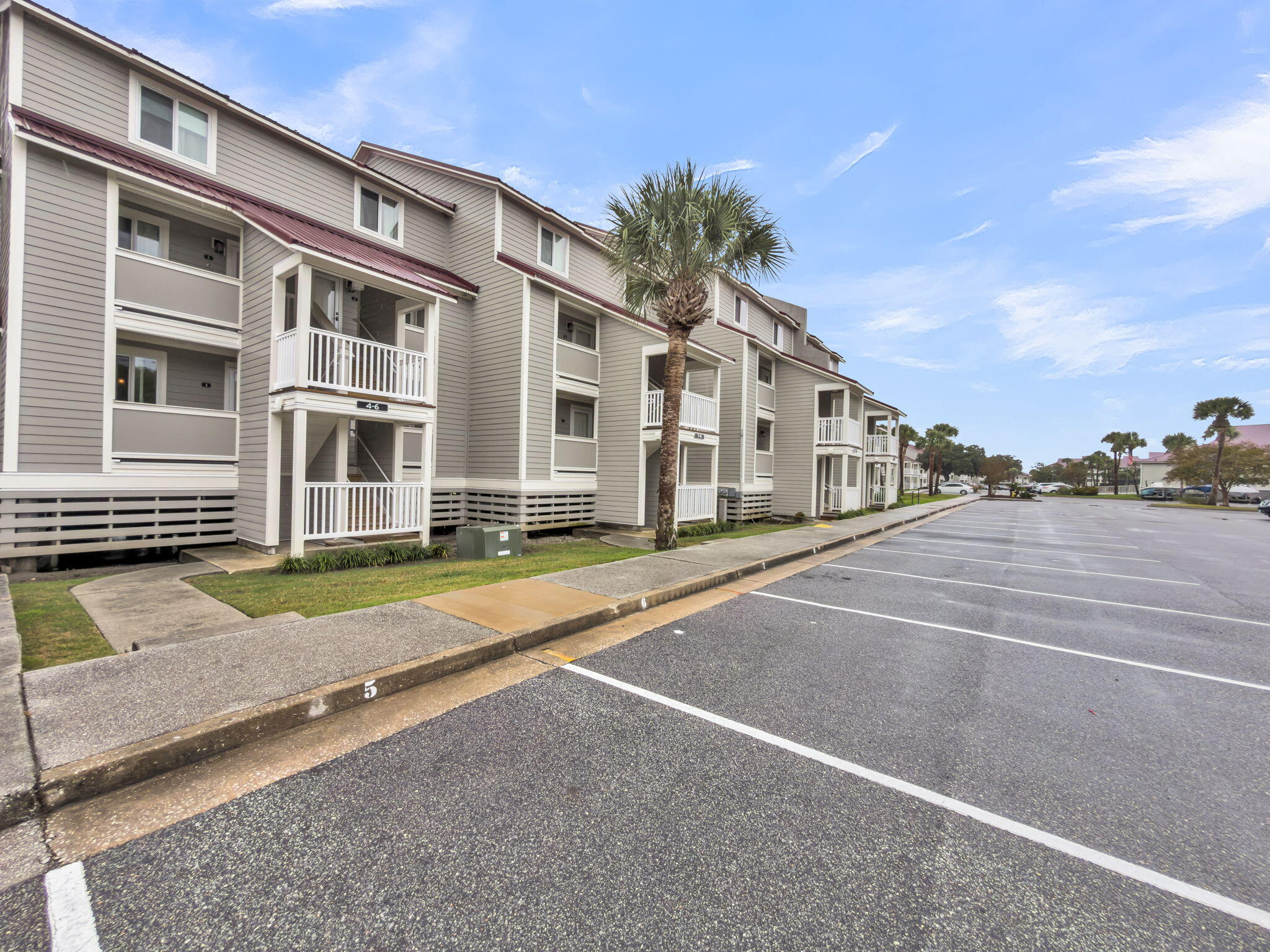 11 Mariners Cay Drive, Unit 11 Folly Beach, SC 29439 - Photo 25 of 27 CREM - 11 Mariners Cay-25