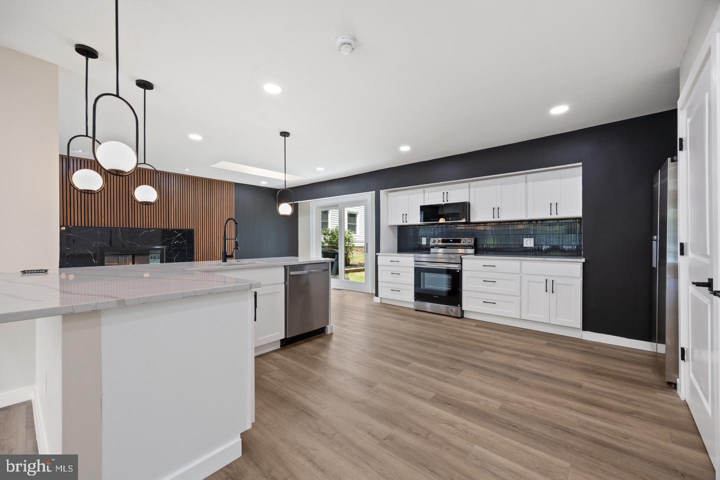 13203 Clarington Court Laurel, MD 20708 - Photo 9 of 25 Modern kitchen with sleek design.