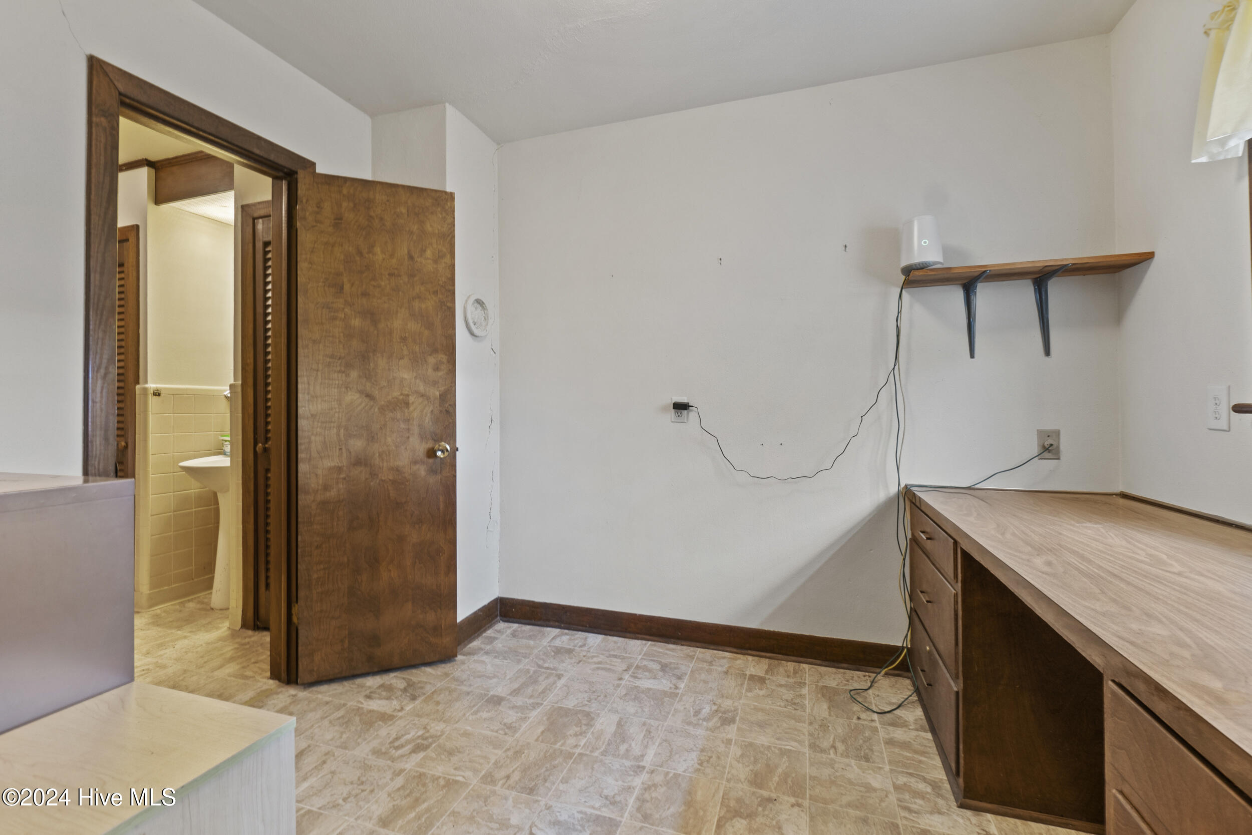22 Hackley Road Gates, NC 27937 - Photo 20 of 45 Office Area